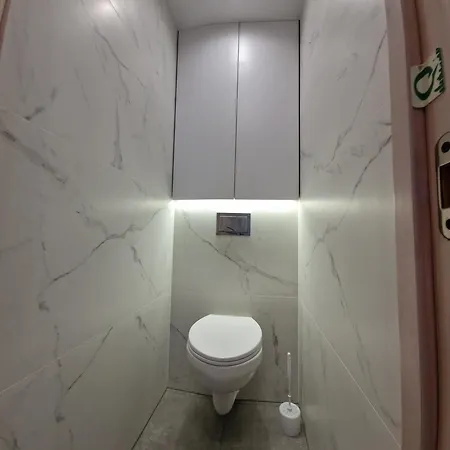 Appartamento 2 Bedrooms Apart. Near Unic On Ismail Street. *