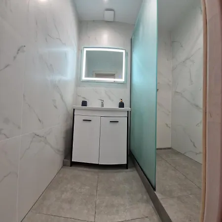 2 Bedrooms Apart. Near Unic On Ismail Street. *